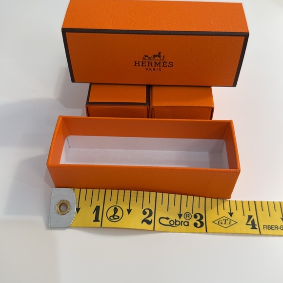 HERMES 3 small boxes. Lipstick, make up , jewelry boxes. Small size brand new. - Picture 7 of 9